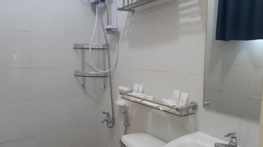 时光旅行者酒店 马尼拉 外观 照片